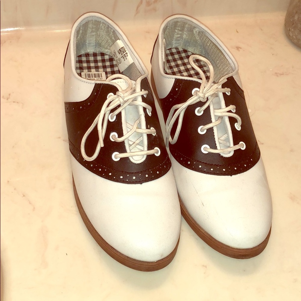 Saddlelock looking shoes